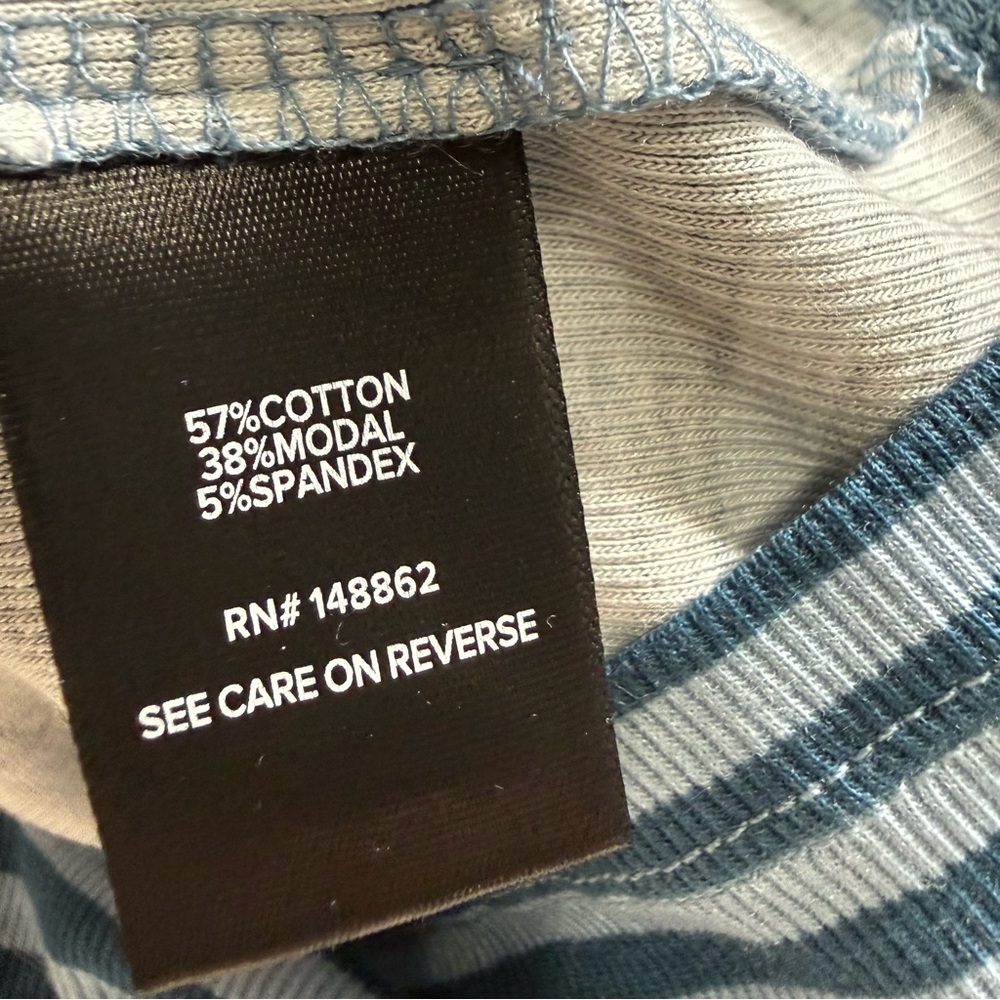 Torrid Ribbed Scoop Henley Neck Blue Striped Tank Top Women's 4X NWT - Picture 5 of 9
